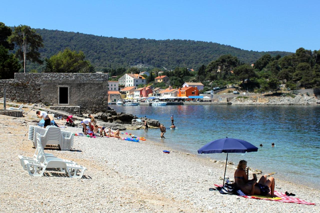 Apartments By The Sea Veli Losinj, Losinj - 8031 Bagian luar foto